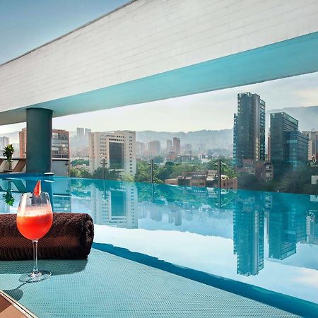 Sites Hotel 메딜린 외부 사진 View from the rooftop pool
