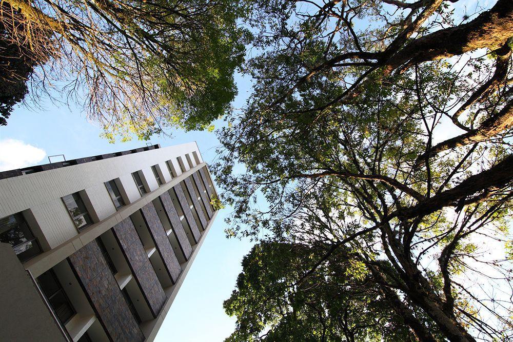 Sites Hotel 메딜린 외부 사진 The building's facade
