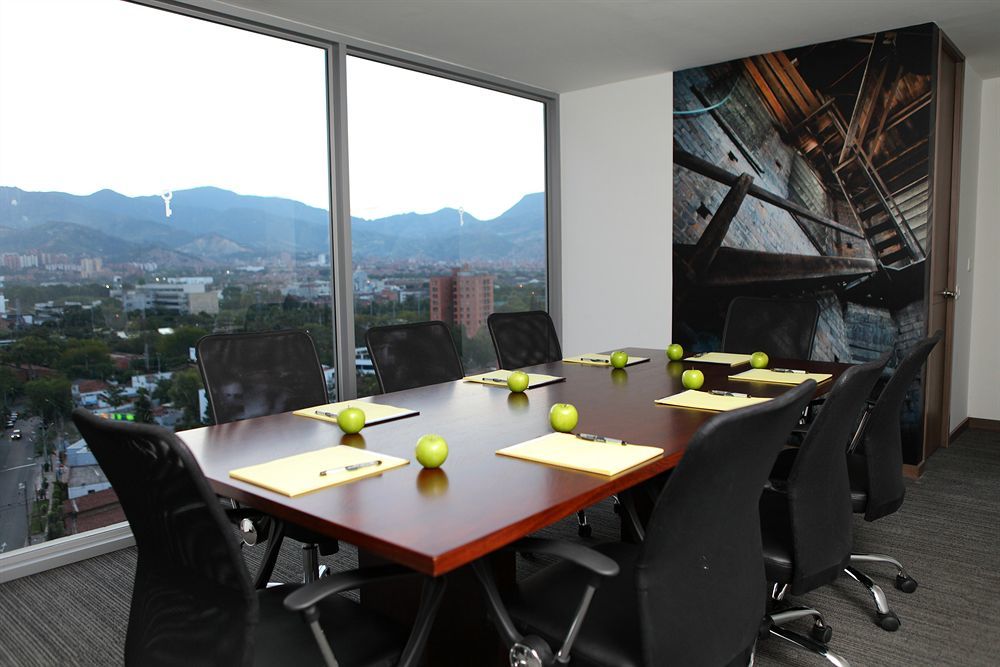 Sites Hotel 메딜린 외부 사진 A meeting room