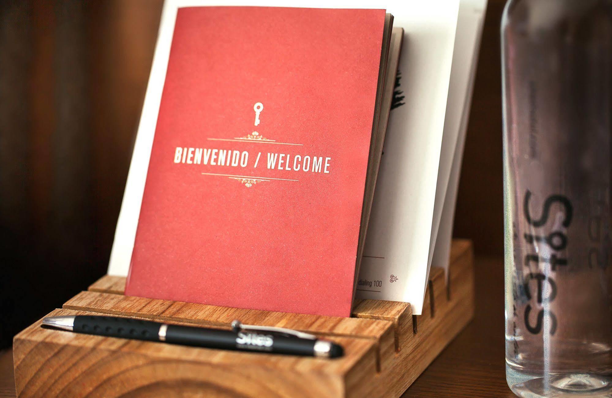 Sites Hotel 메딜린 외부 사진 Welcome book